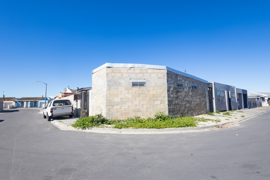 6 Bedroom Property for Sale in Belhar Western Cape